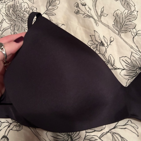 SKIMS Wireless Form Push-Up Plunge Bra Size 32DD NWT - Picture 8 of 10